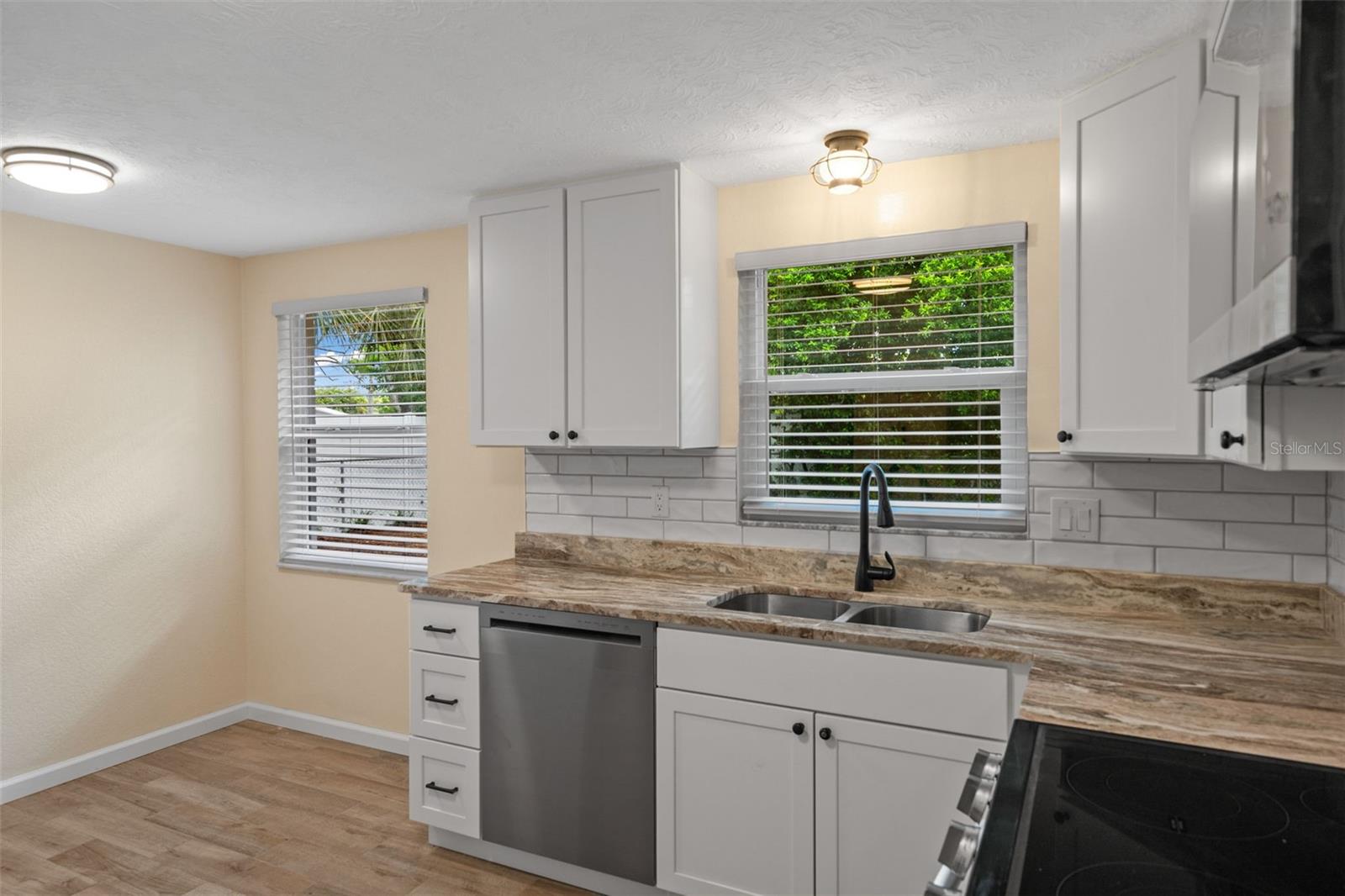 2187 DIXIE GARDEN LOOP — photo 12