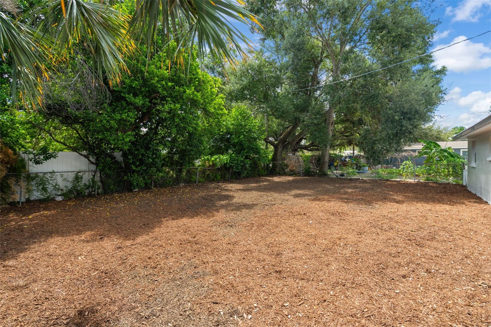 2187 DIXIE GARDEN LOOP — photo 30