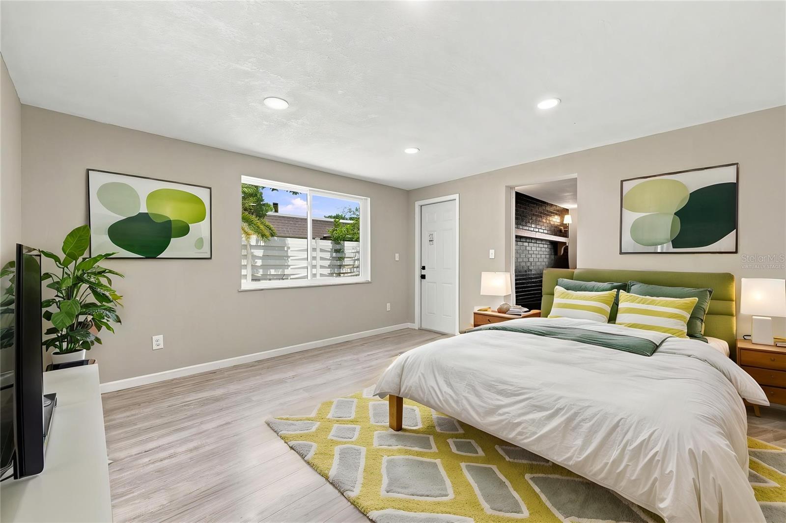 4025 STRATFIELD DR — photo 17