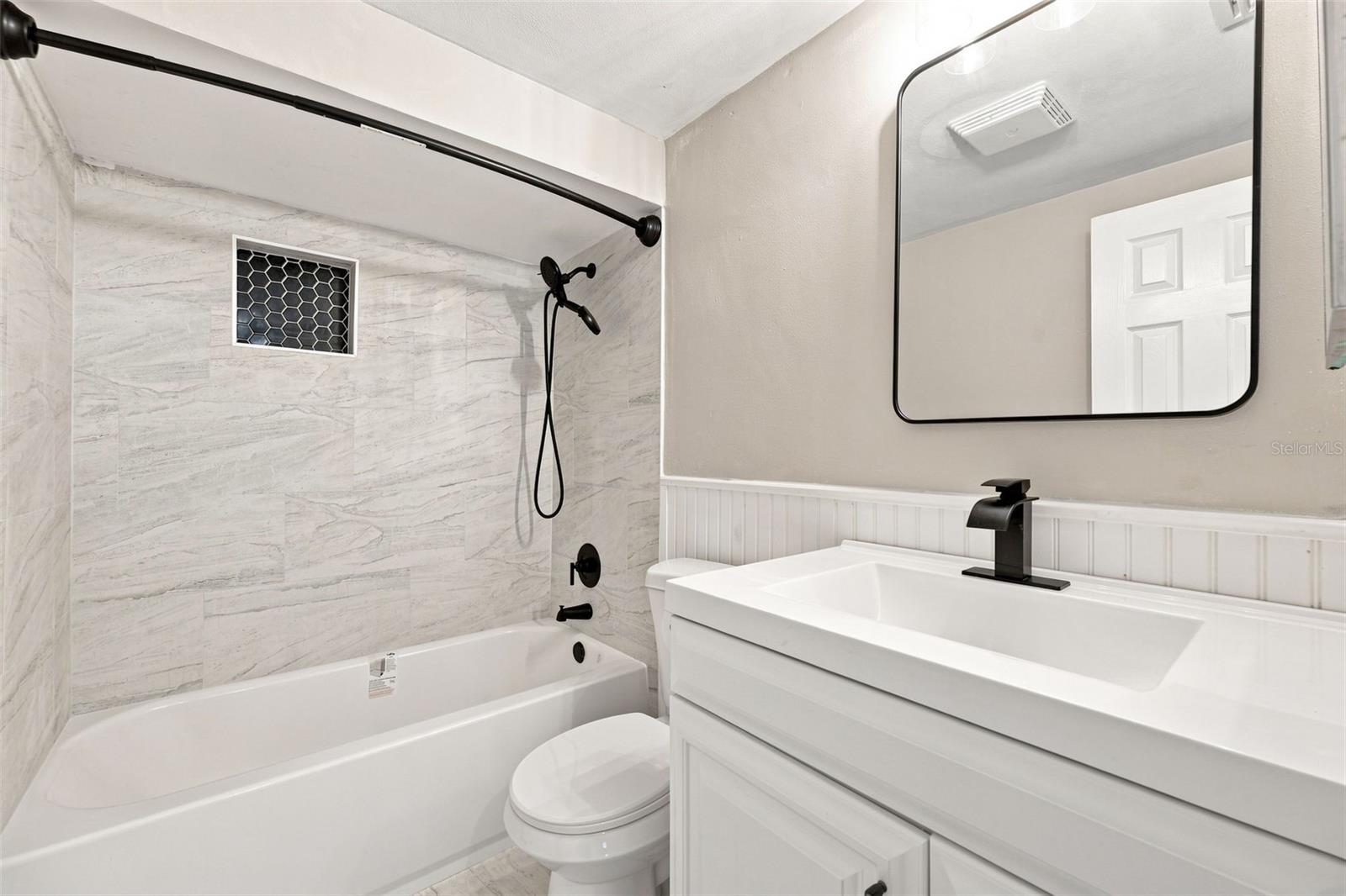 4025 STRATFIELD DR — photo 25