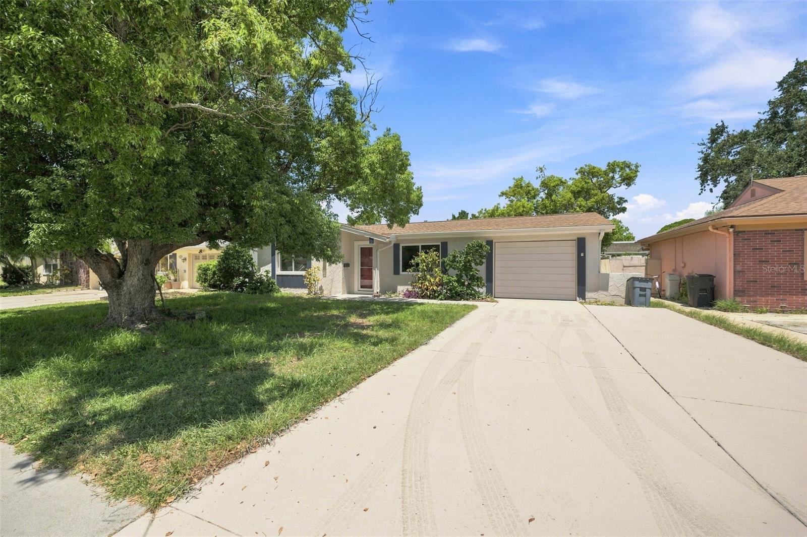 4025 STRATFIELD DR — photo 34