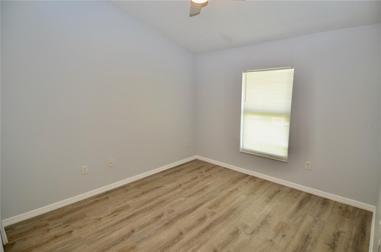 419 25TH DR E — photo 16