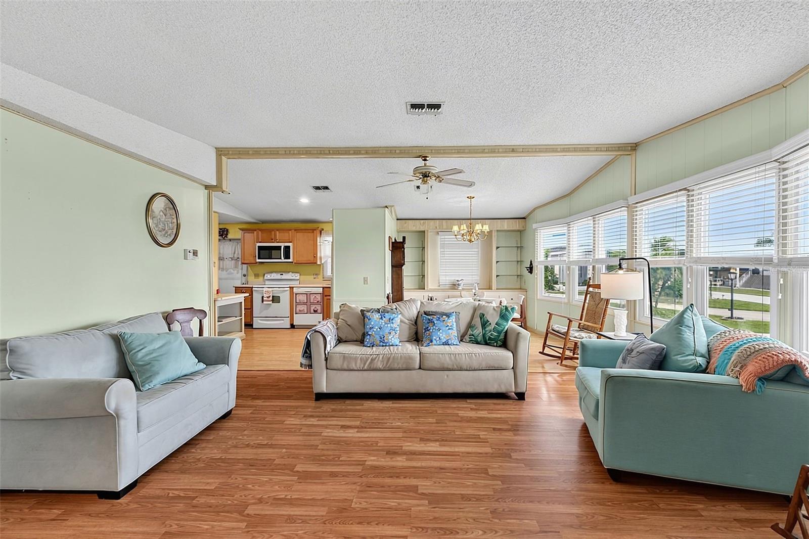 417 VILLA NUEVA CIR — photo 10