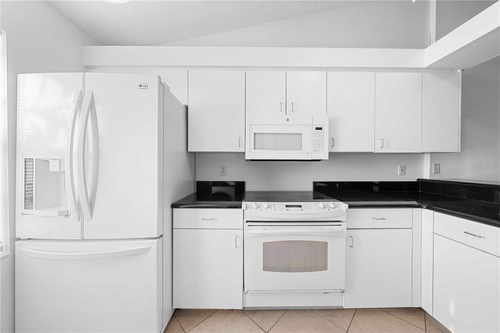 630 N JEFFERSON AVE #19 — photo 14