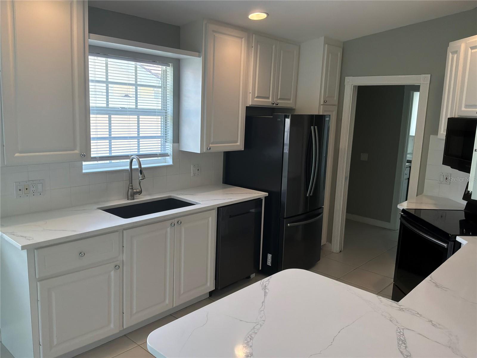 5796 IVREA DR — photo 8