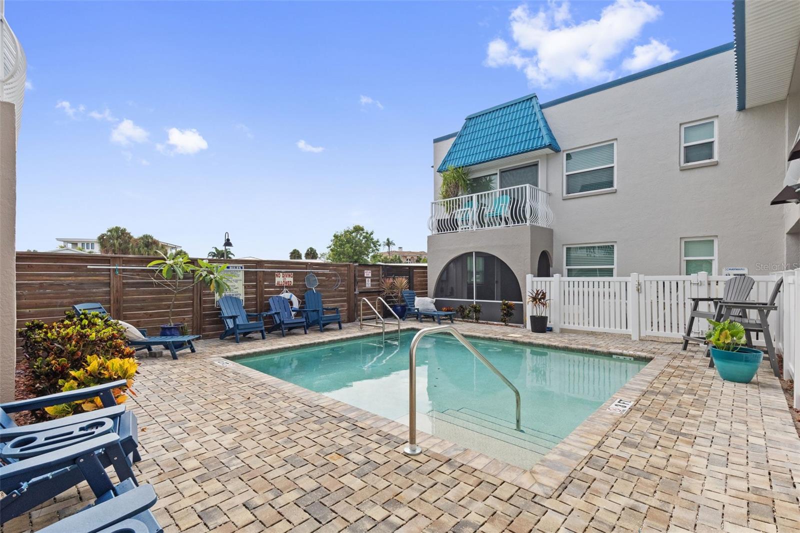 17035 GULF BLVD #116 — photo 24