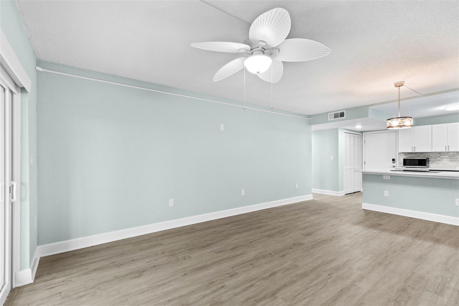 17035 GULF BLVD #116 — photo 11