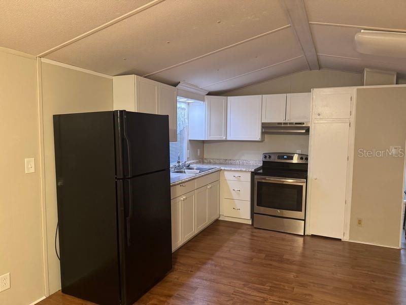 7920 SUNRUNNER RD — photo 3