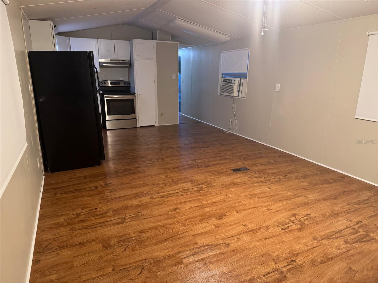 7920 SUNRUNNER RD — photo 4