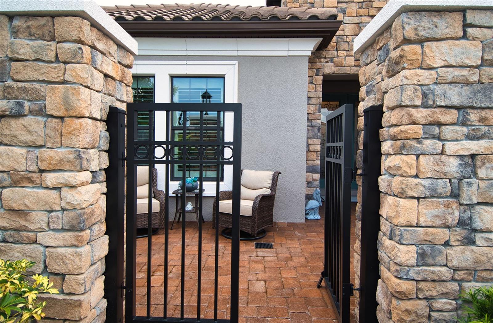 3456 FORSYTHIA DR — photo 11