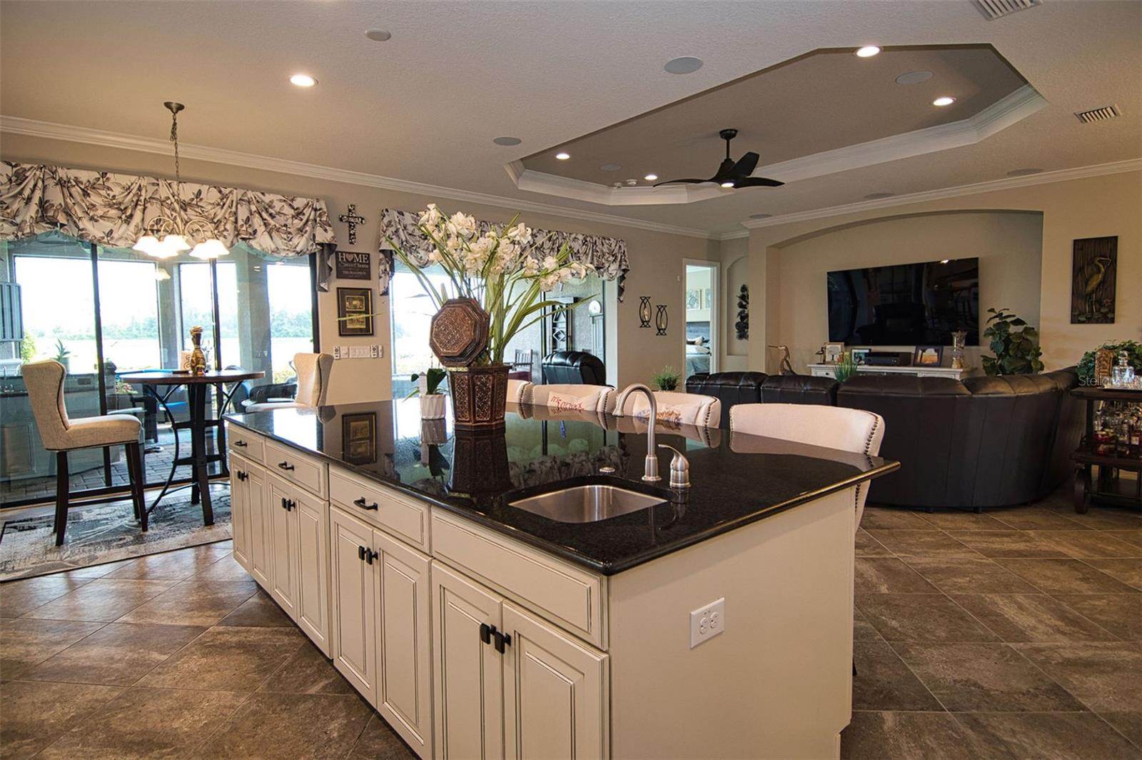 3456 FORSYTHIA DR — photo 31
