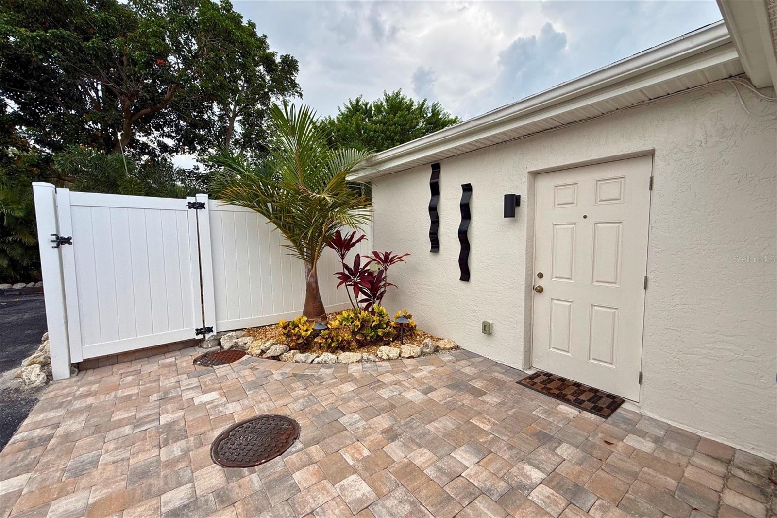 1670 STICKNEY POINT RD — photo 16