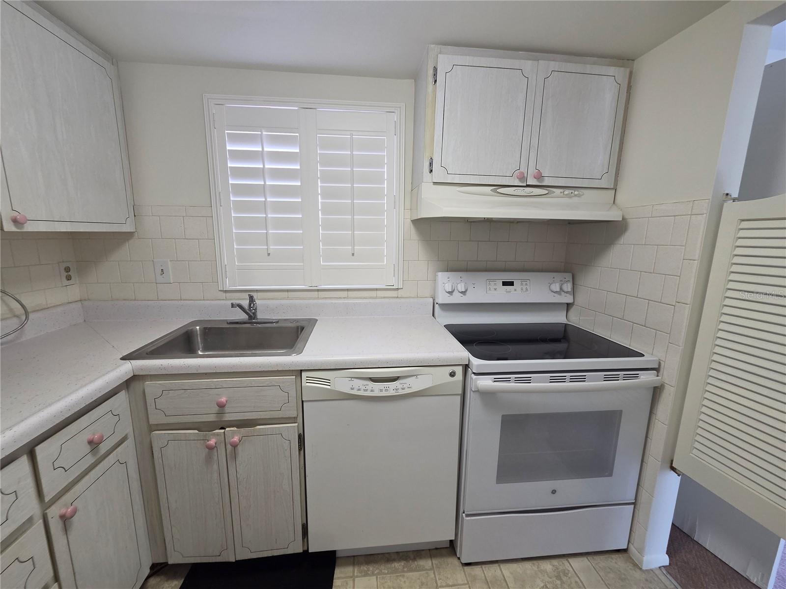 1542 LEISURE DR #N22 — photo 7