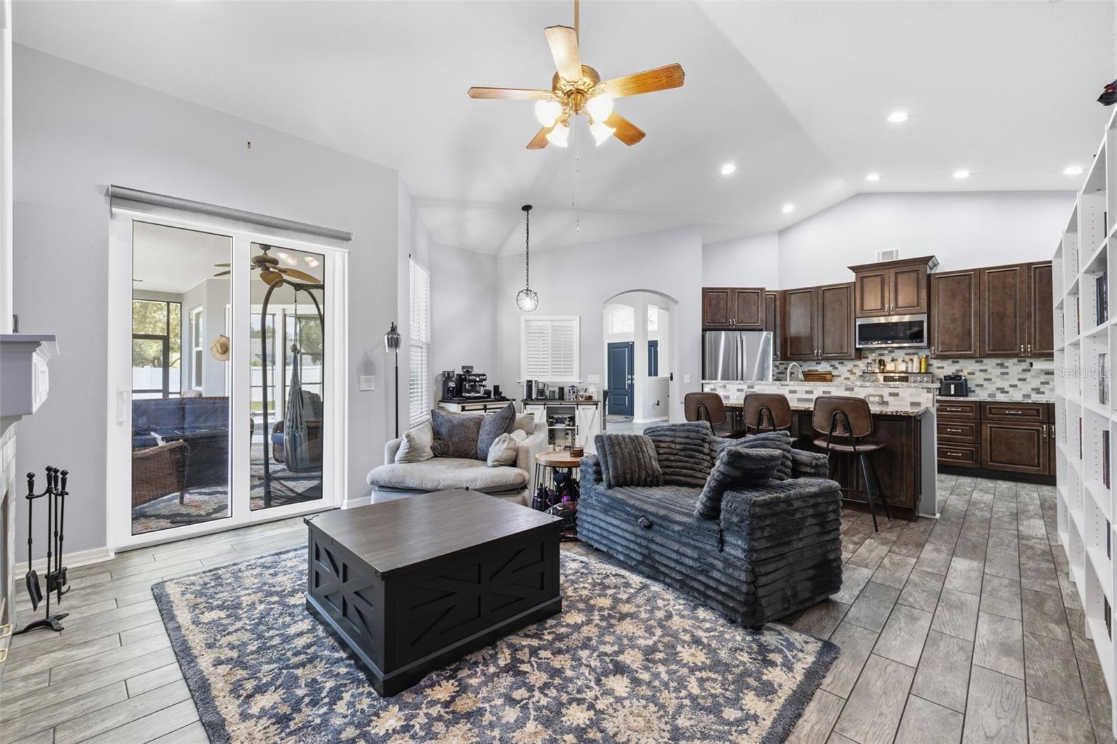 12020 RUNNING FOX CIR — photo 8