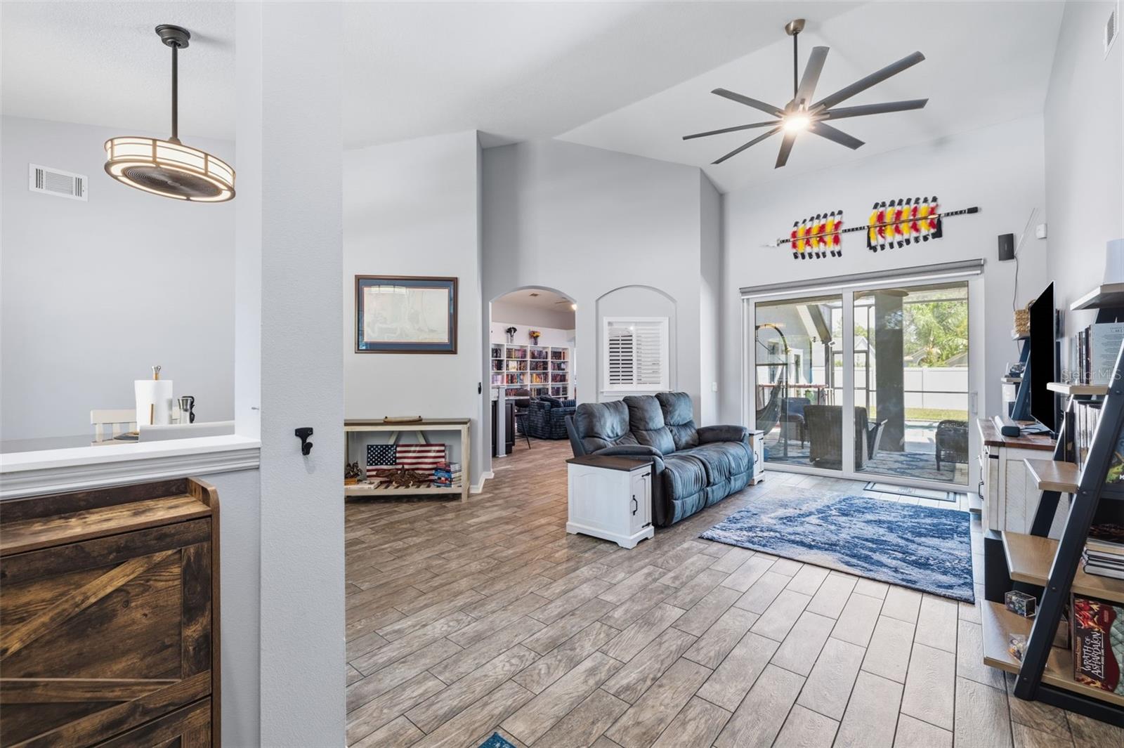 12020 RUNNING FOX CIR — photo 10