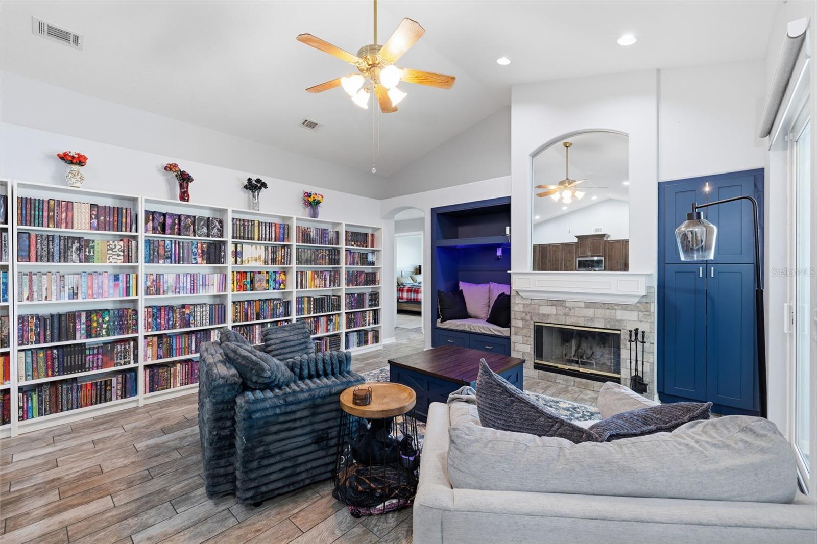 12020 RUNNING FOX CIR — photo 7
