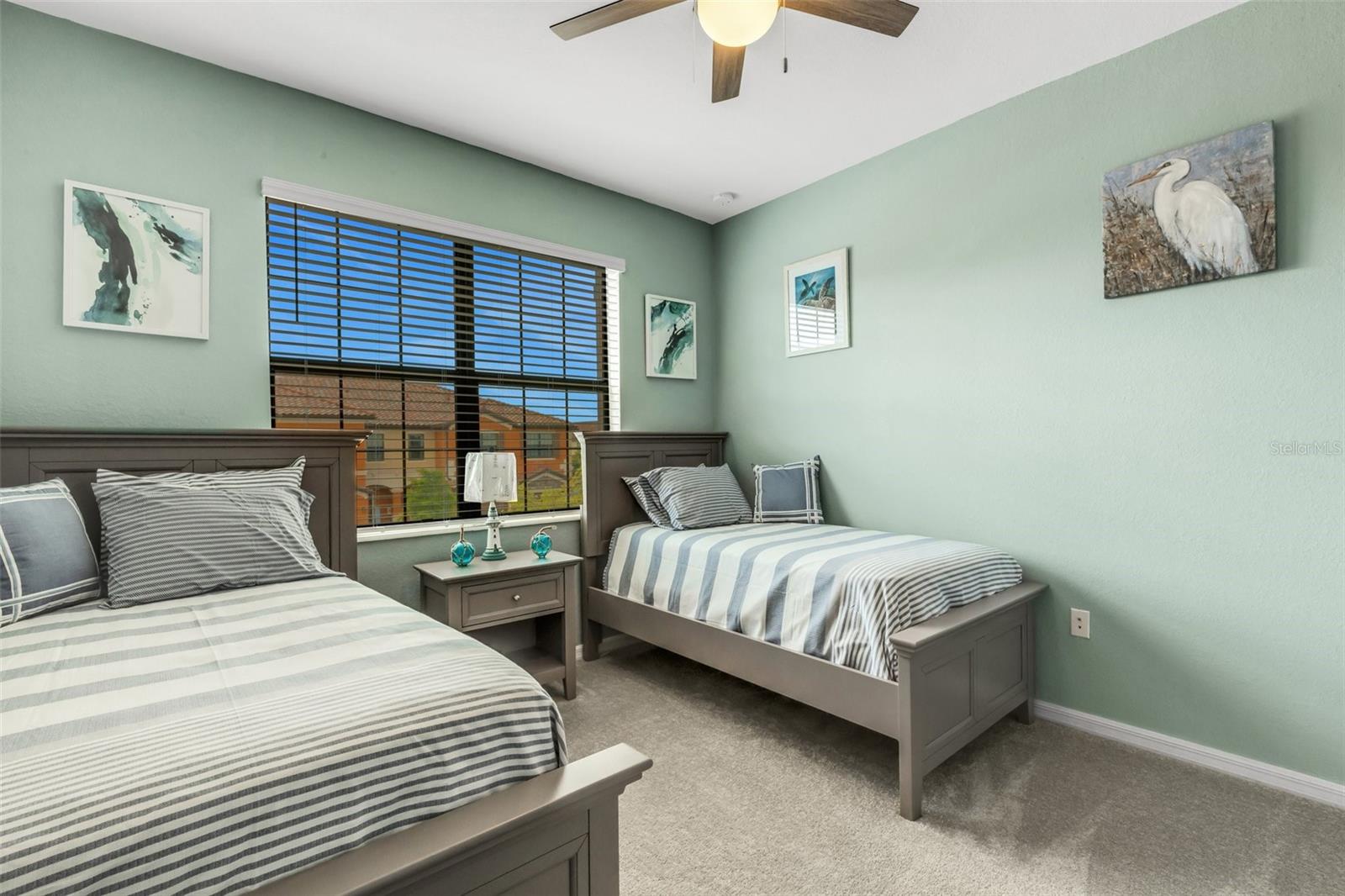 20450 LAGENTE CIR — photo 32
