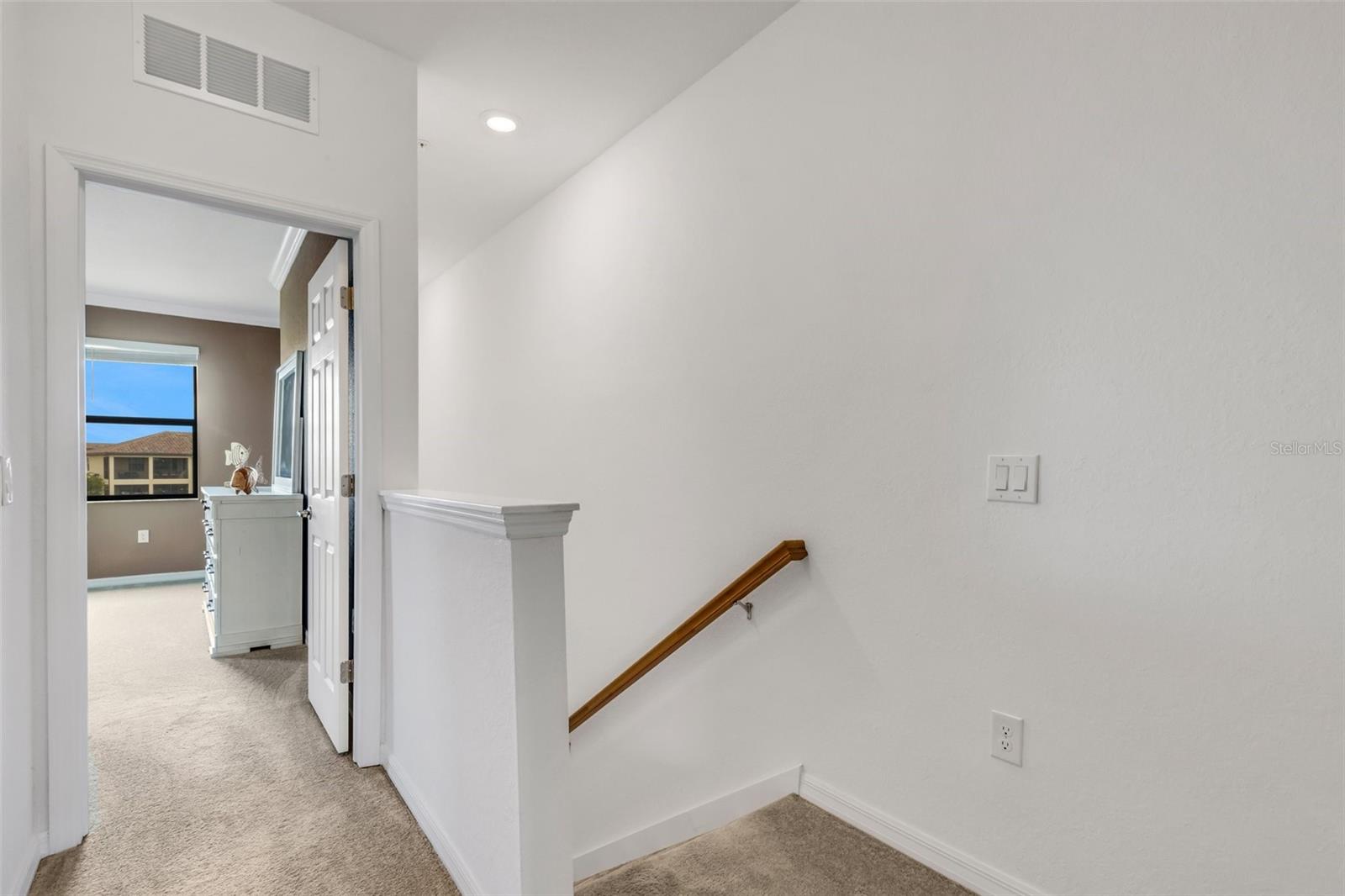 20450 LAGENTE CIR — photo 24