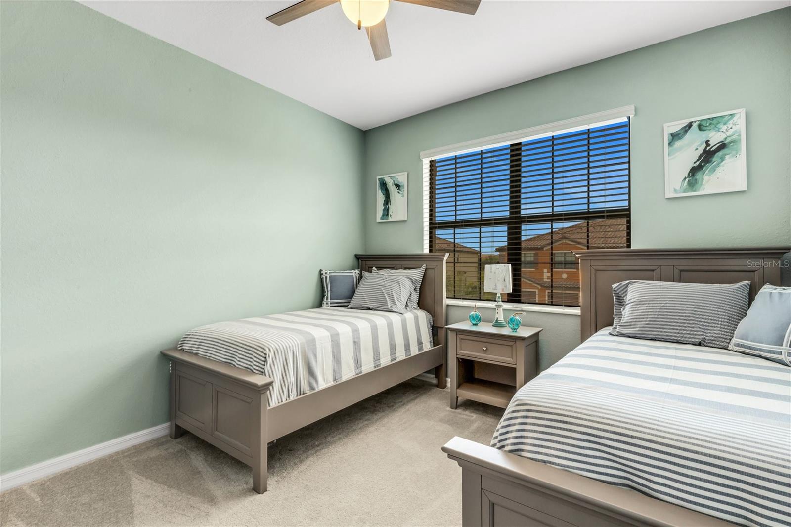 20450 LAGENTE CIR — photo 33
