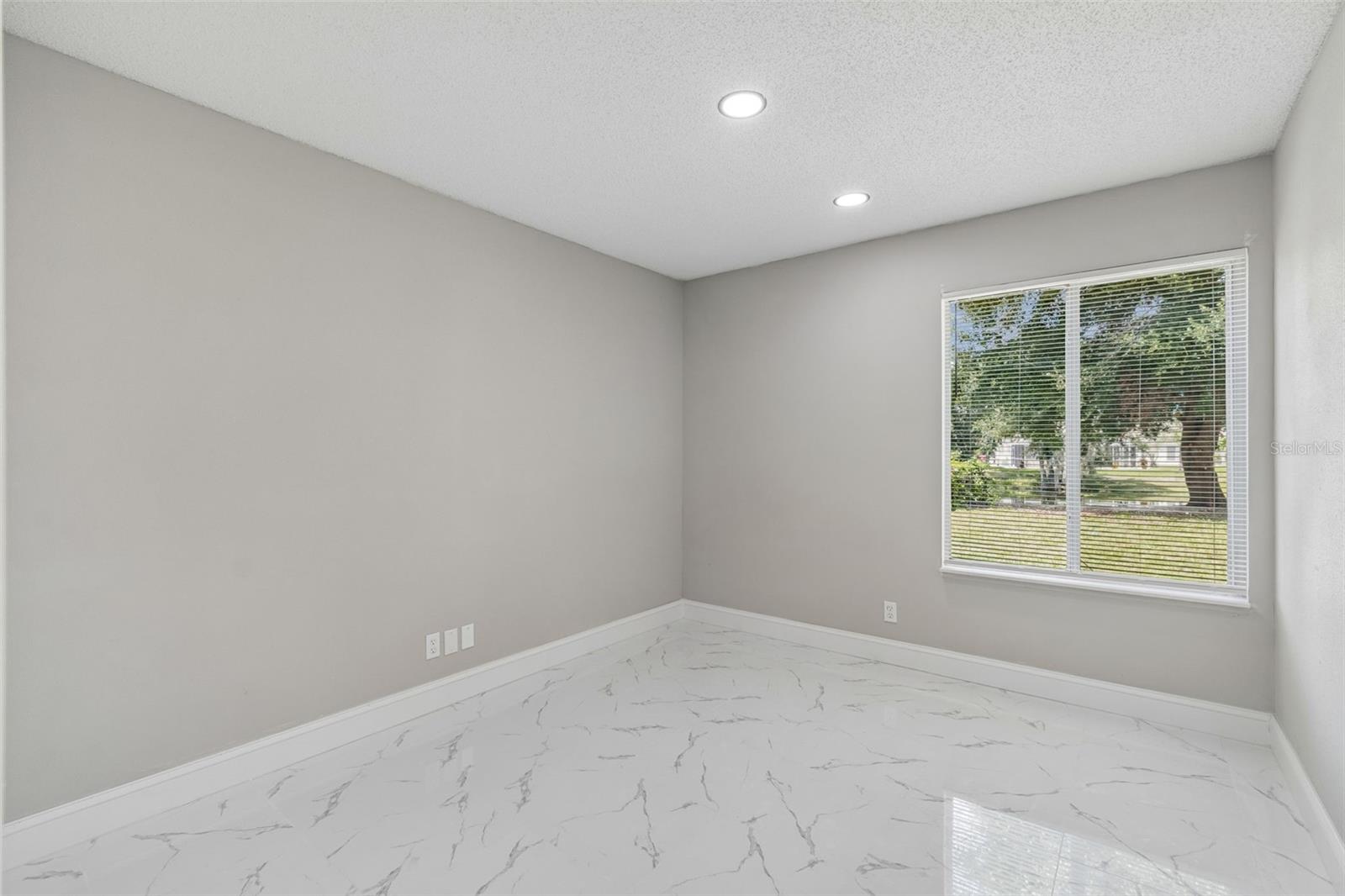 3315 SILVERPOND DR — photo 30