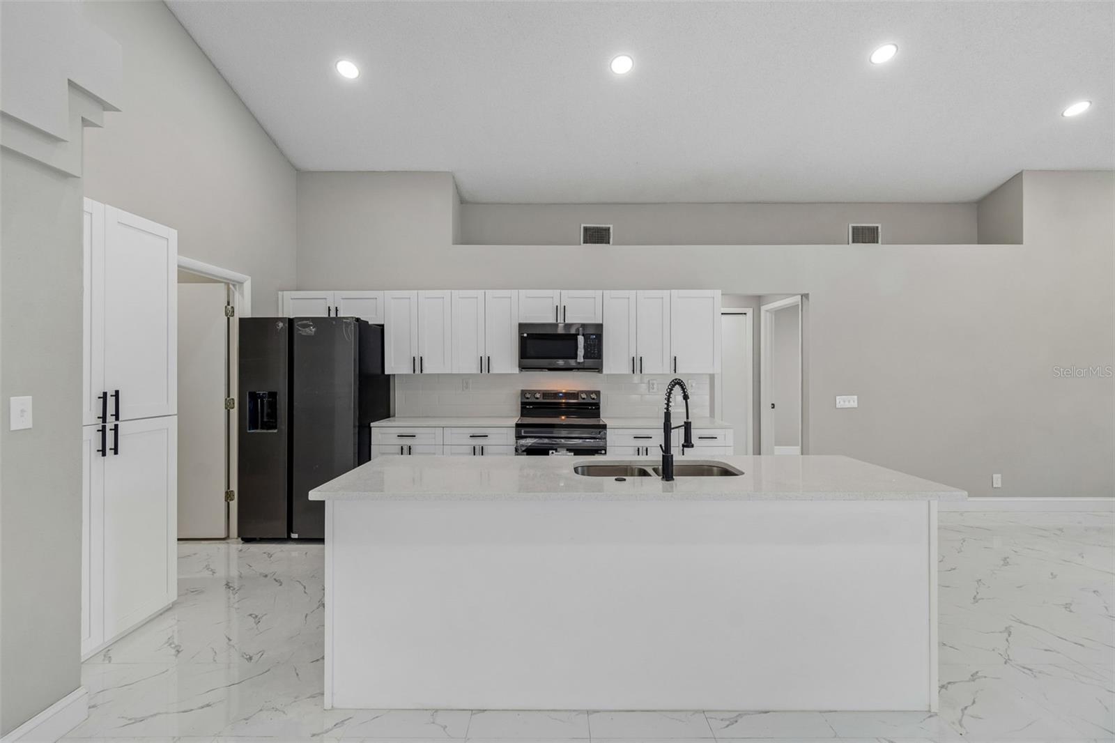3315 SILVERPOND DR — photo 20