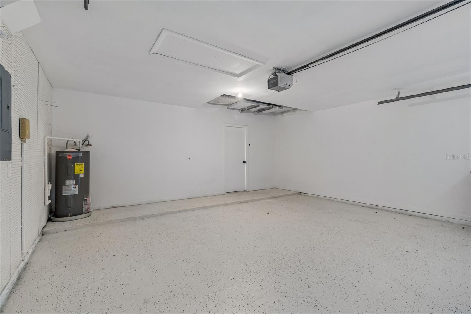 3315 SILVERPOND DR — photo 40