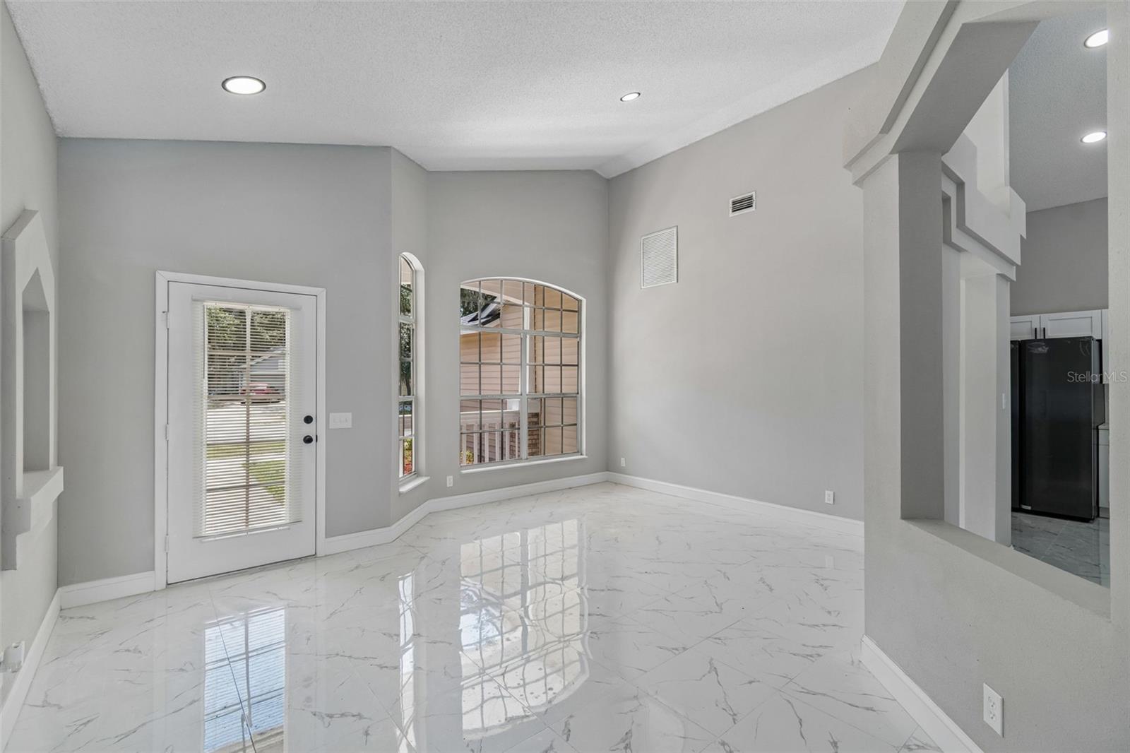 3315 SILVERPOND DR — photo 8