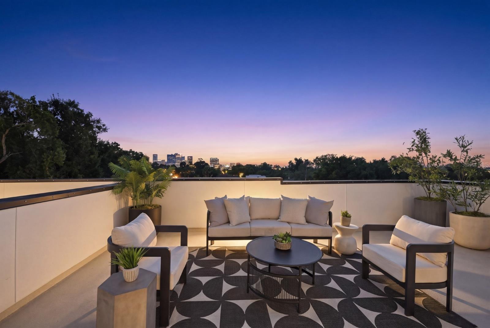 310 W COLUMBUS DR #3 — photo 22