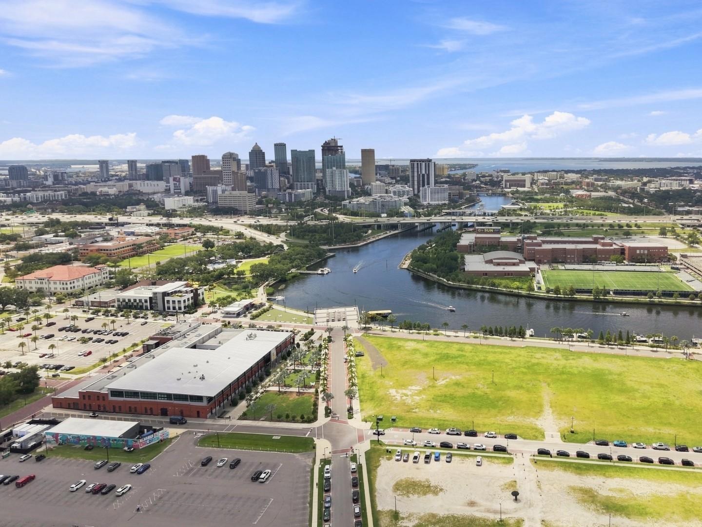 310 W COLUMBUS DR #3 — photo 27