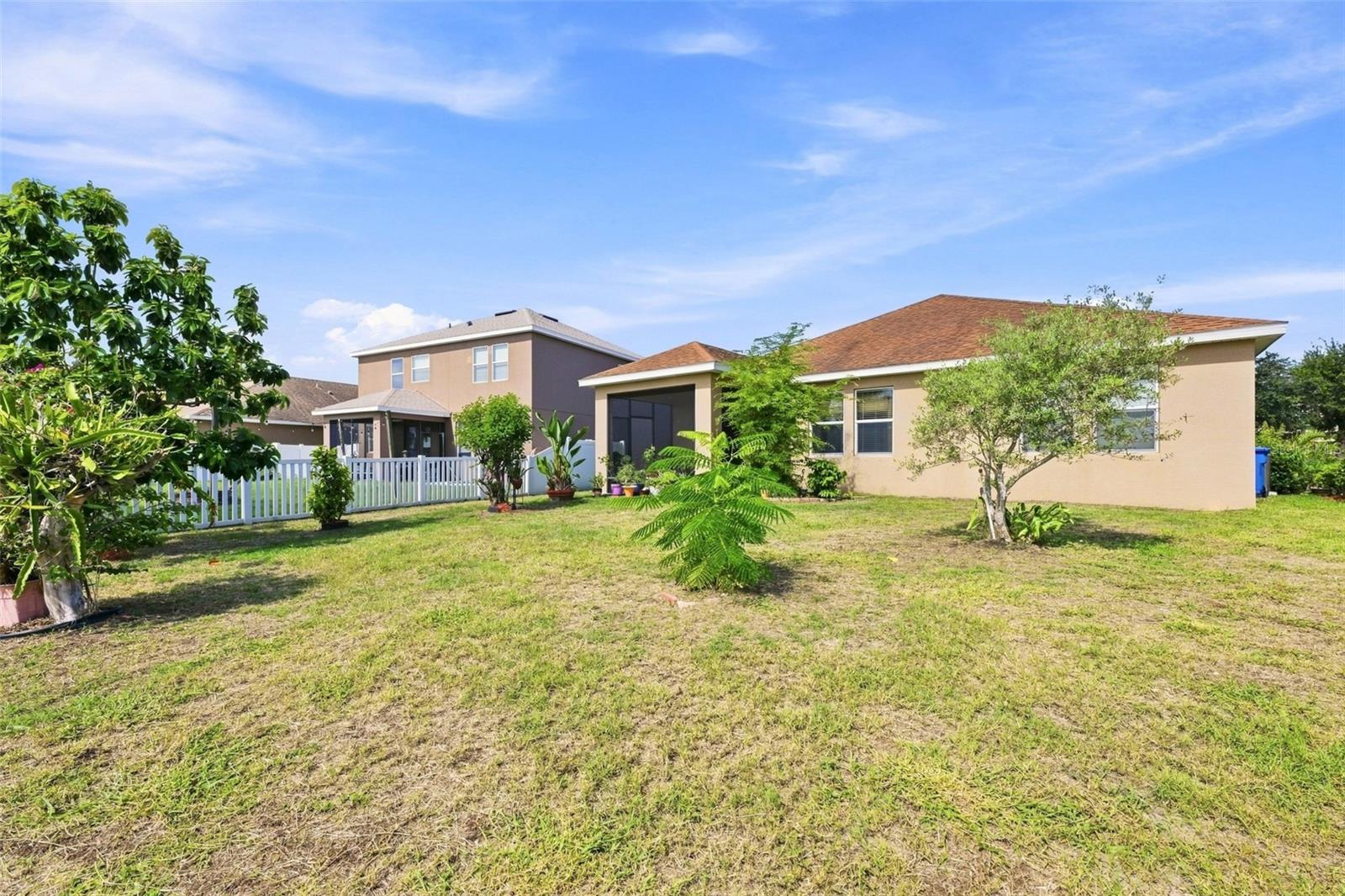 803 PARKER DEN DR — photo 36