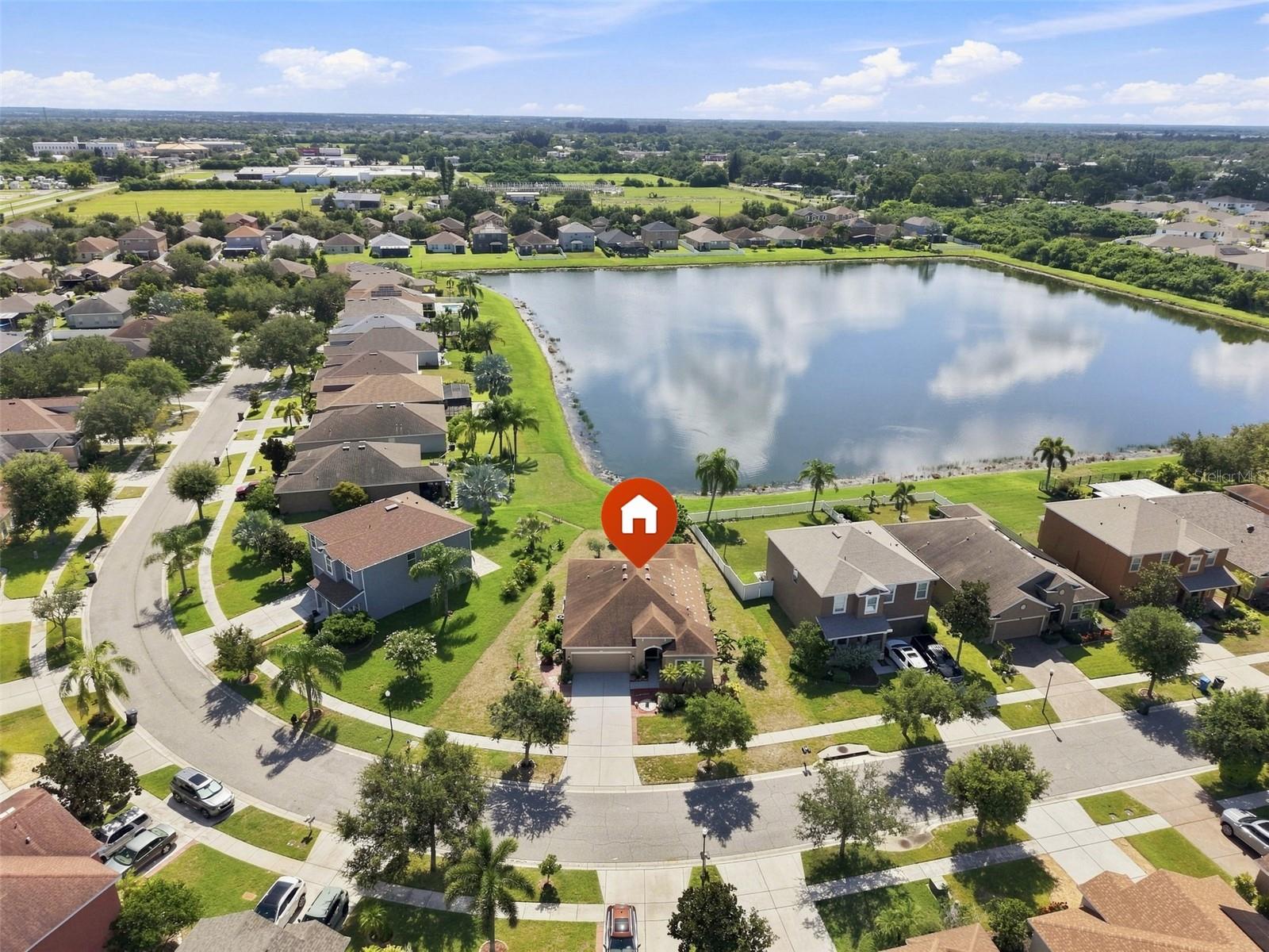 803 PARKER DEN DR — photo 37