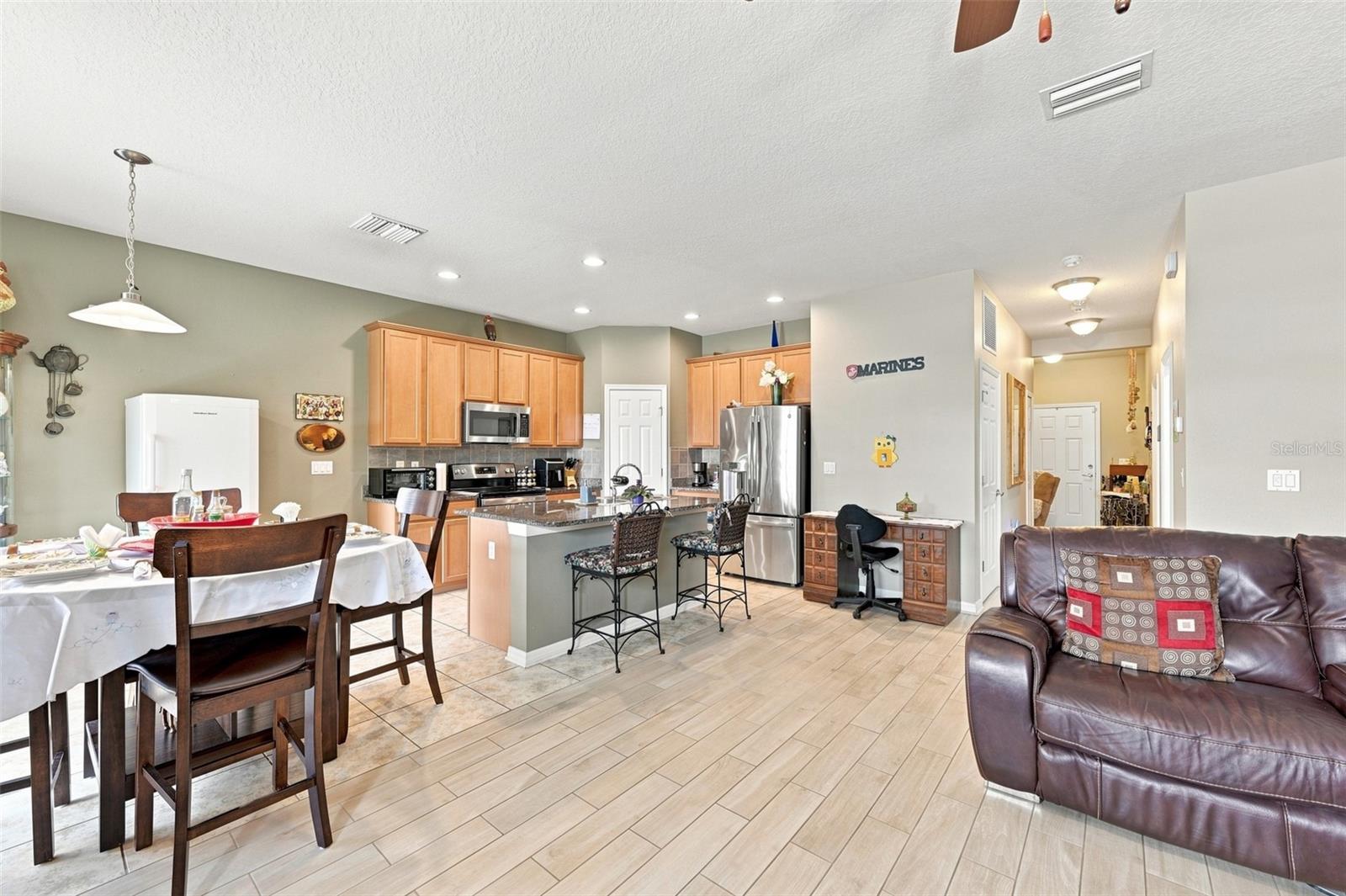 803 PARKER DEN DR — photo 14
