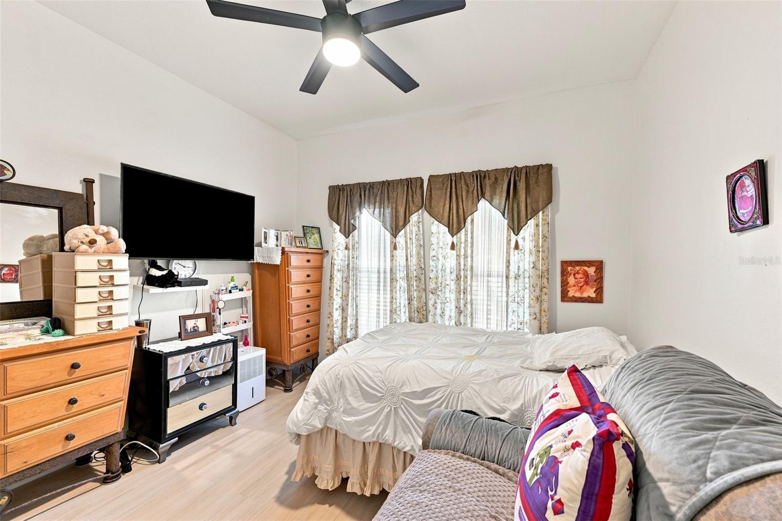 803 PARKER DEN DR — photo 23