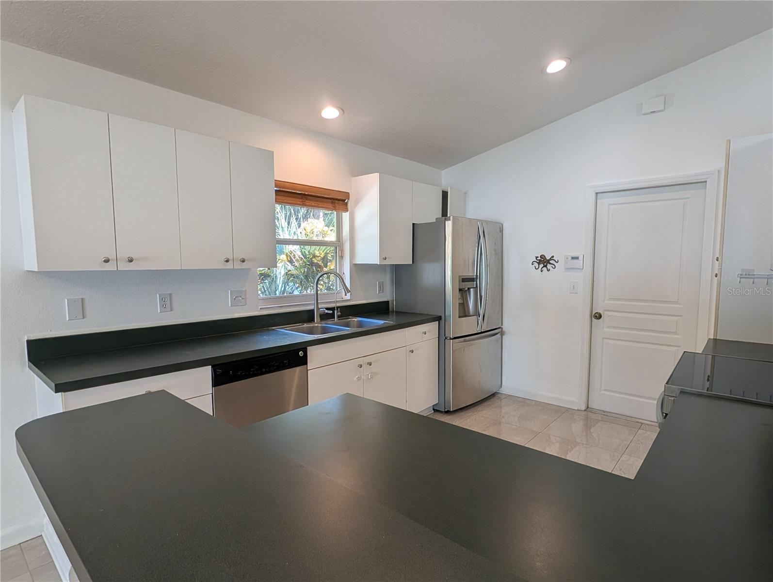 4557 WORCESTER RD — photo 11