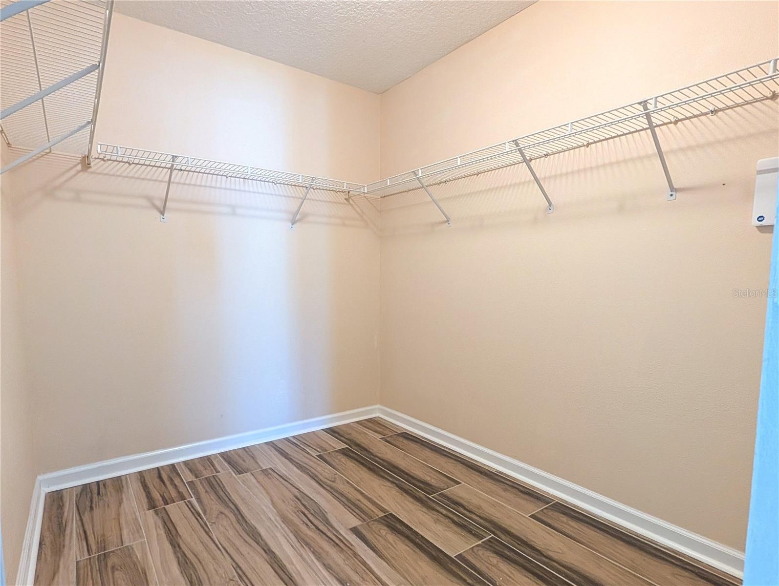 4557 WORCESTER RD — photo 29