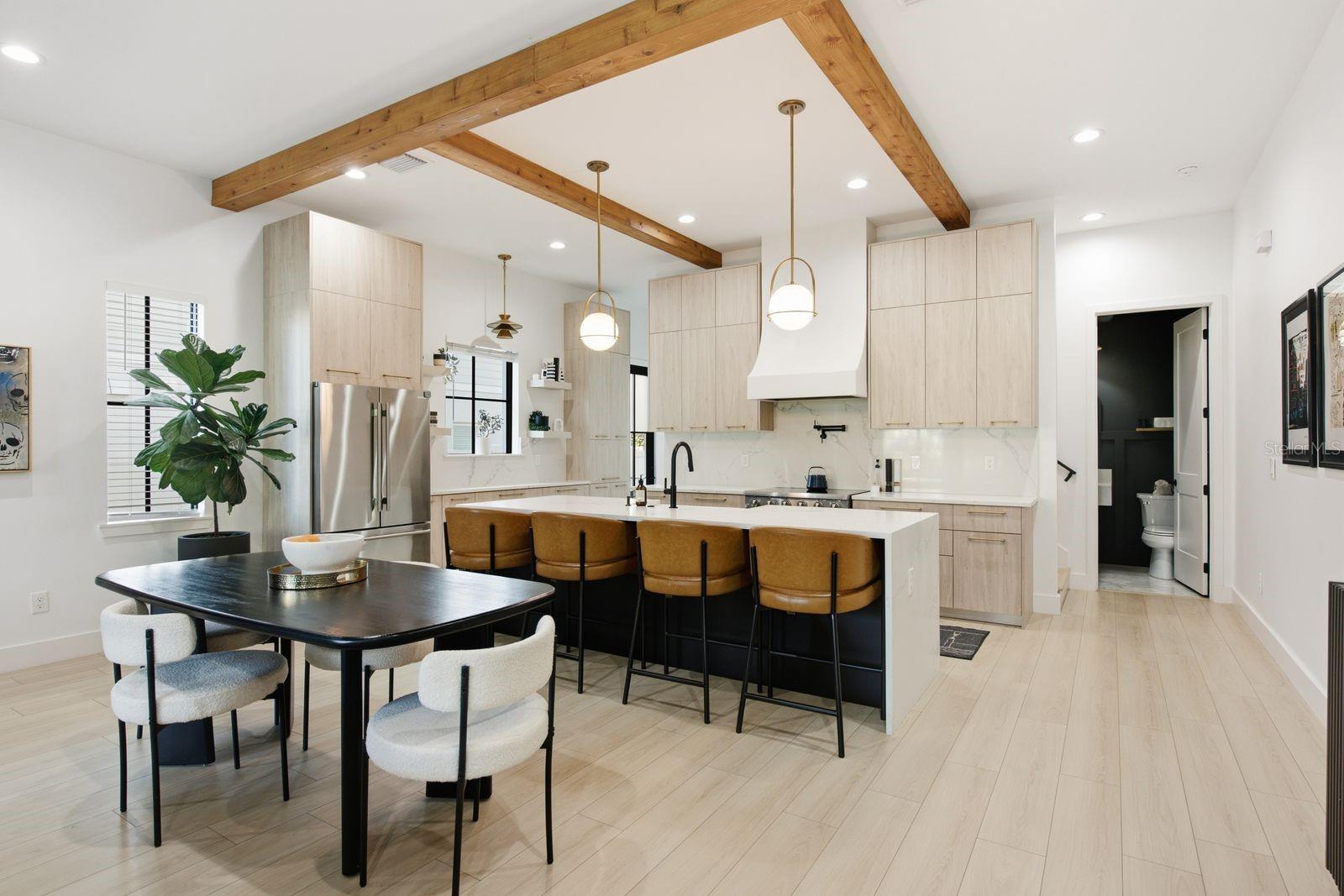 501 W WARREN AVE #2 — photo 8