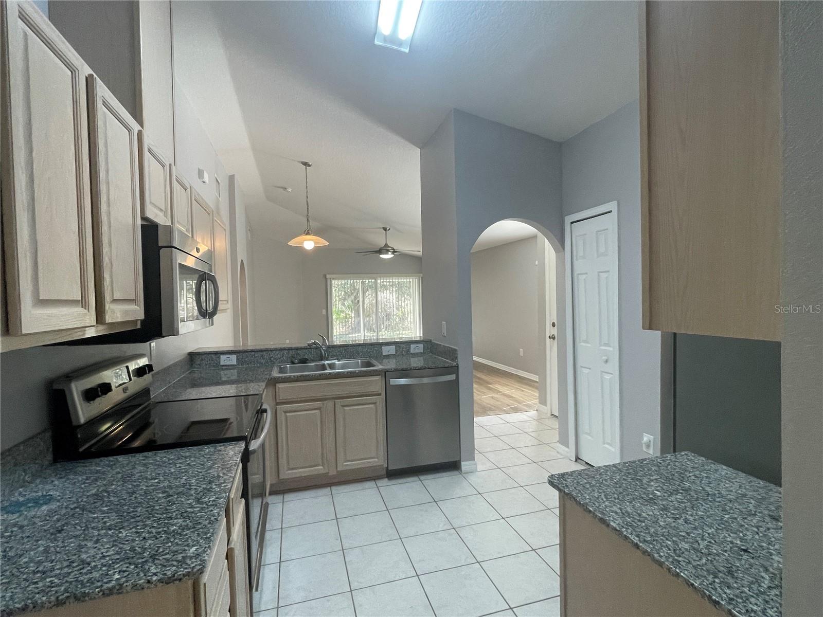 18143 PORTSIDE ST — photo 3