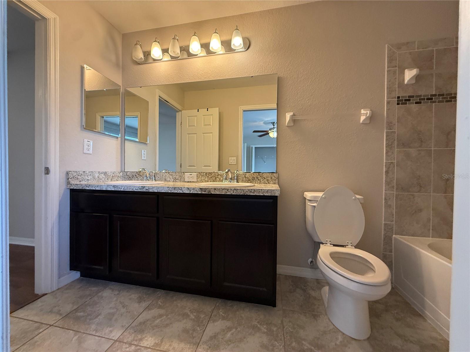 5011 CHIPOTLE LN — photo 18