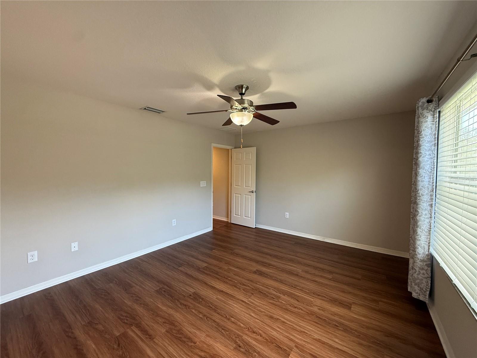 5011 CHIPOTLE LN — photo 8