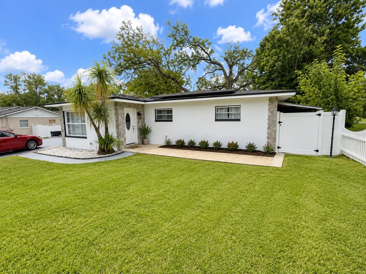 8907 EL PORTAL DR — photo 2