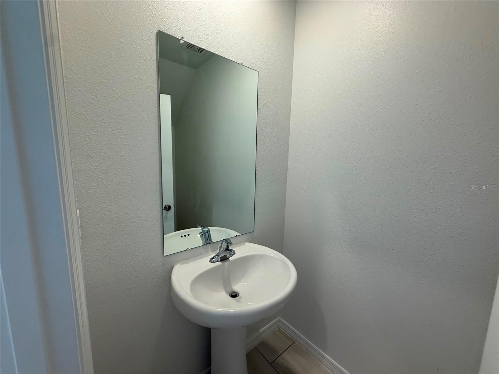 35190 GRAVELLY DR — photo 4
