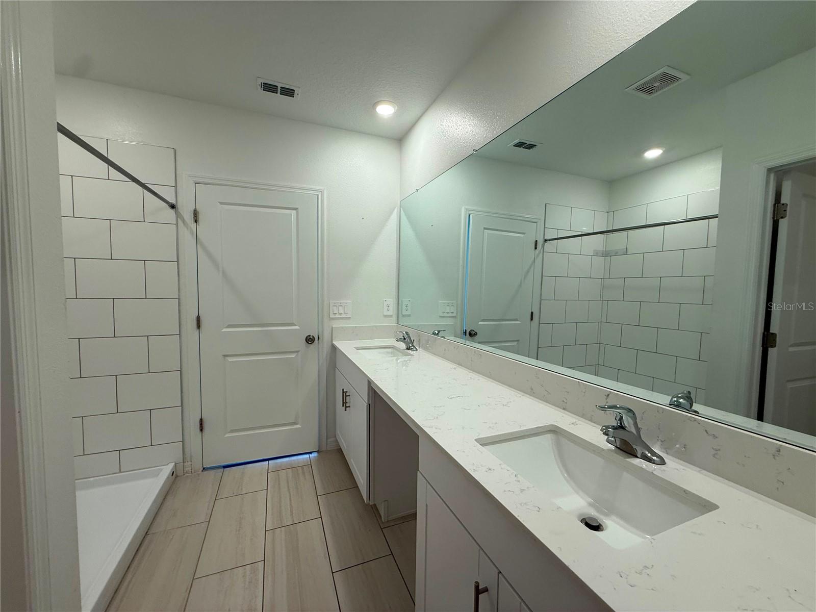 35190 GRAVELLY DR — photo 13