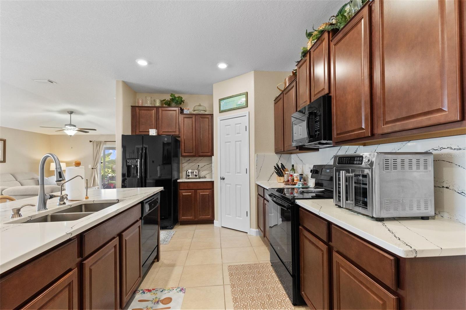 1749 BROAD WINGED HAWK DR — photo 28