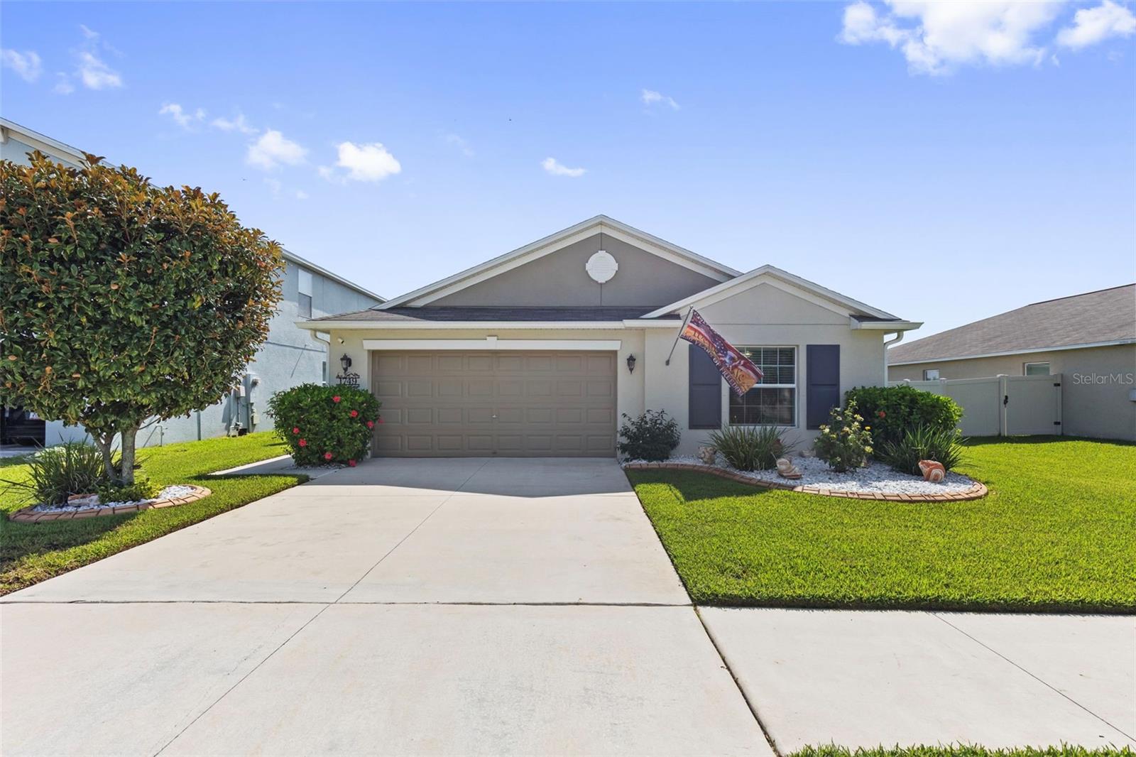 1749 BROAD WINGED HAWK DR — photo 3