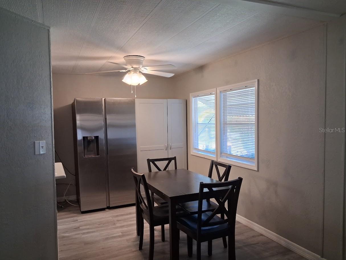8714 ALLAMANDA ST — photo 8