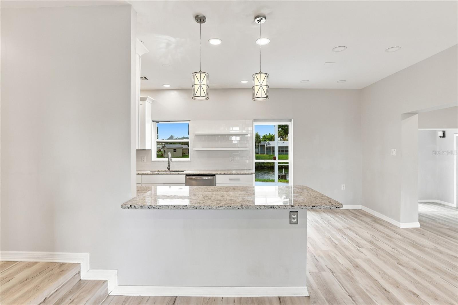6488 ANGLE PL — photo 10
