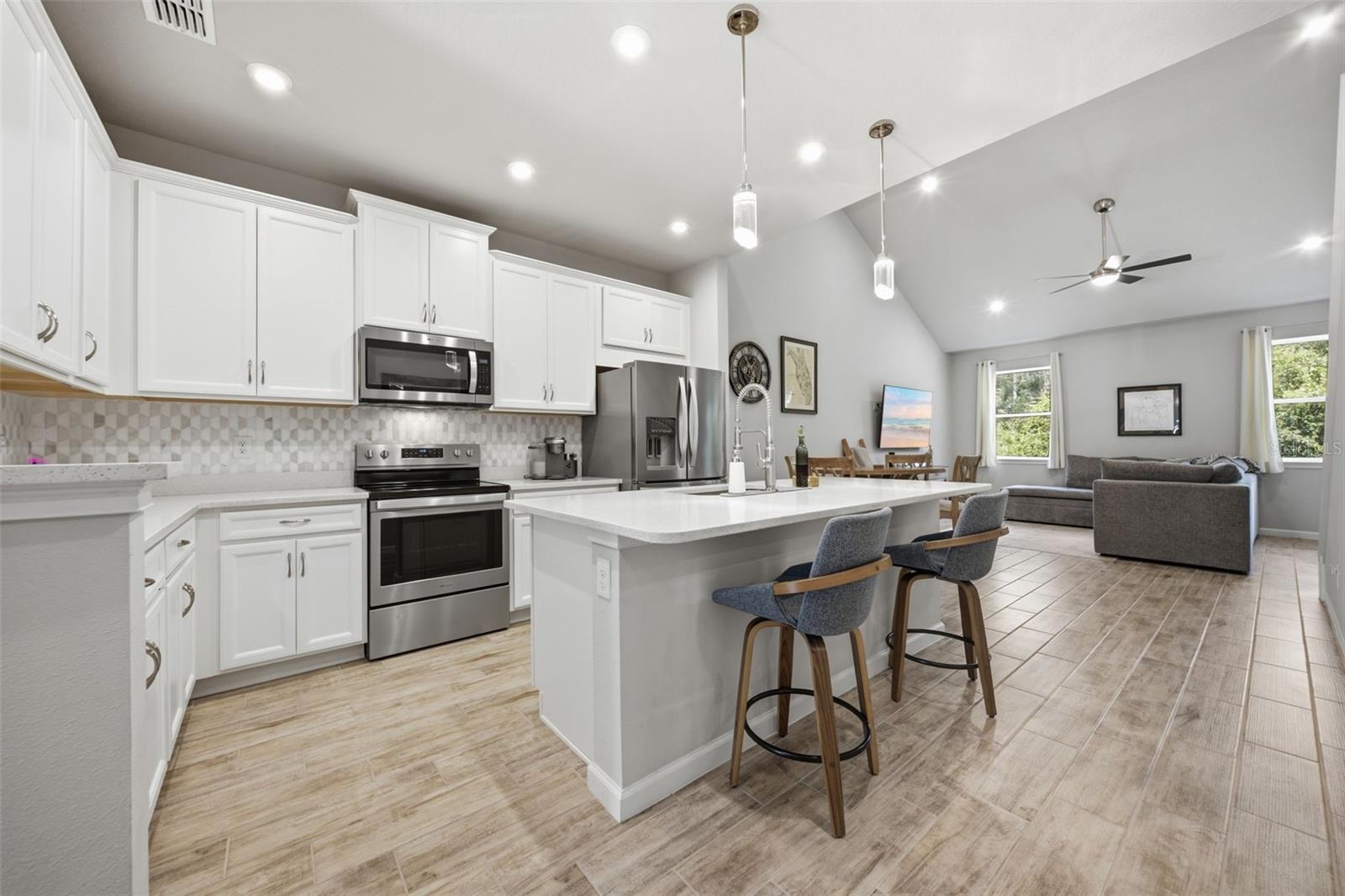 5636 SILVERBRIDGE TRL — photo 2