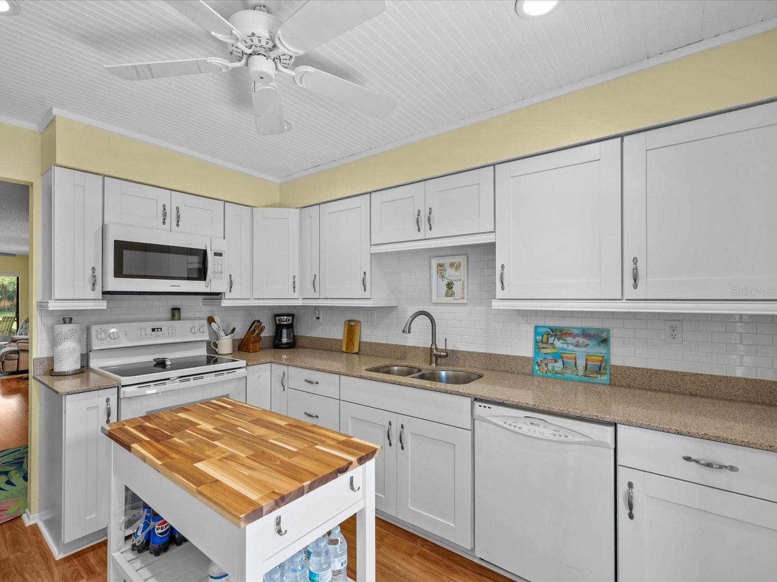 13002 WEDGEWOOD WAY #B — photo 9