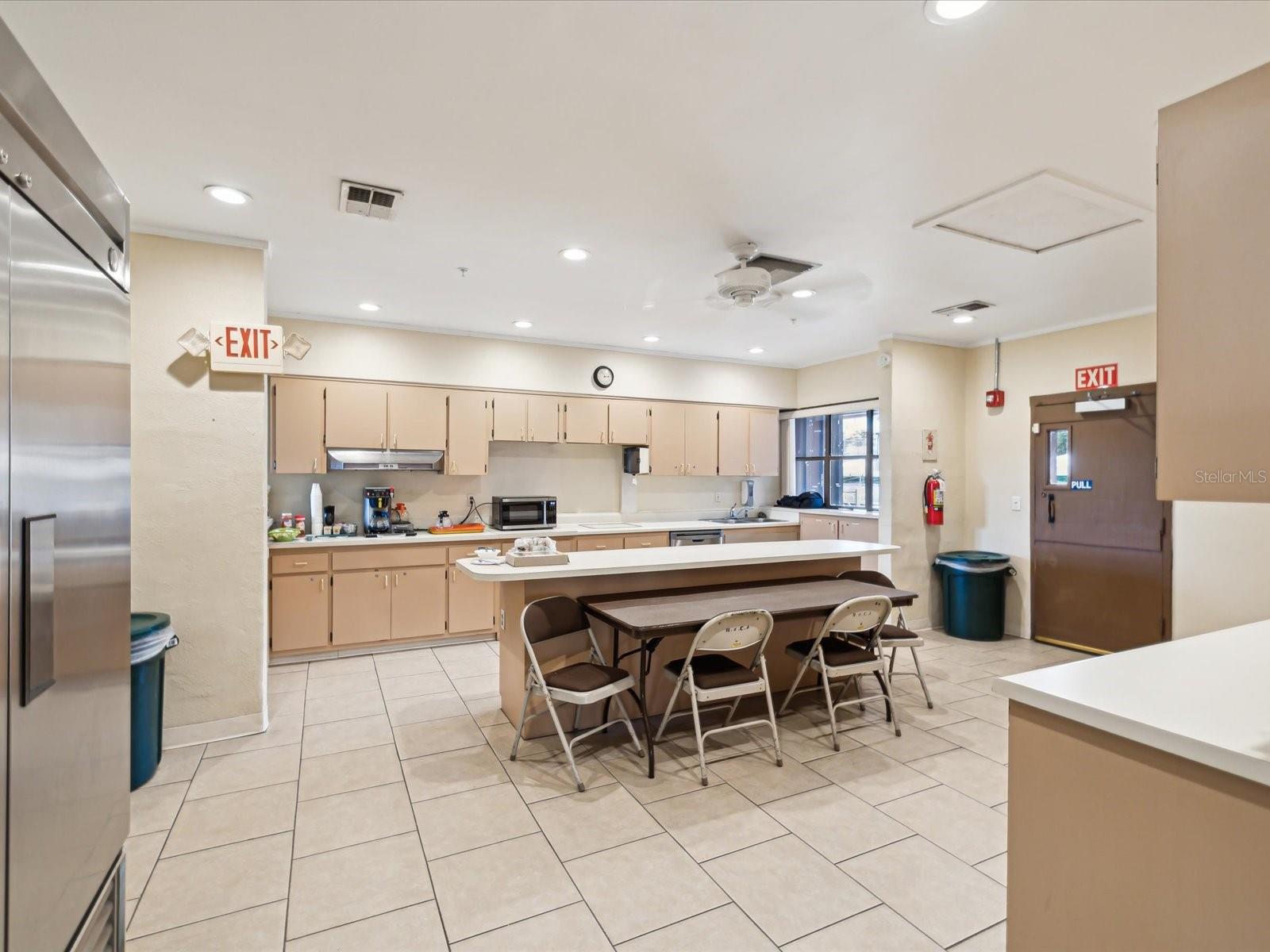 13002 WEDGEWOOD WAY #B — photo 46