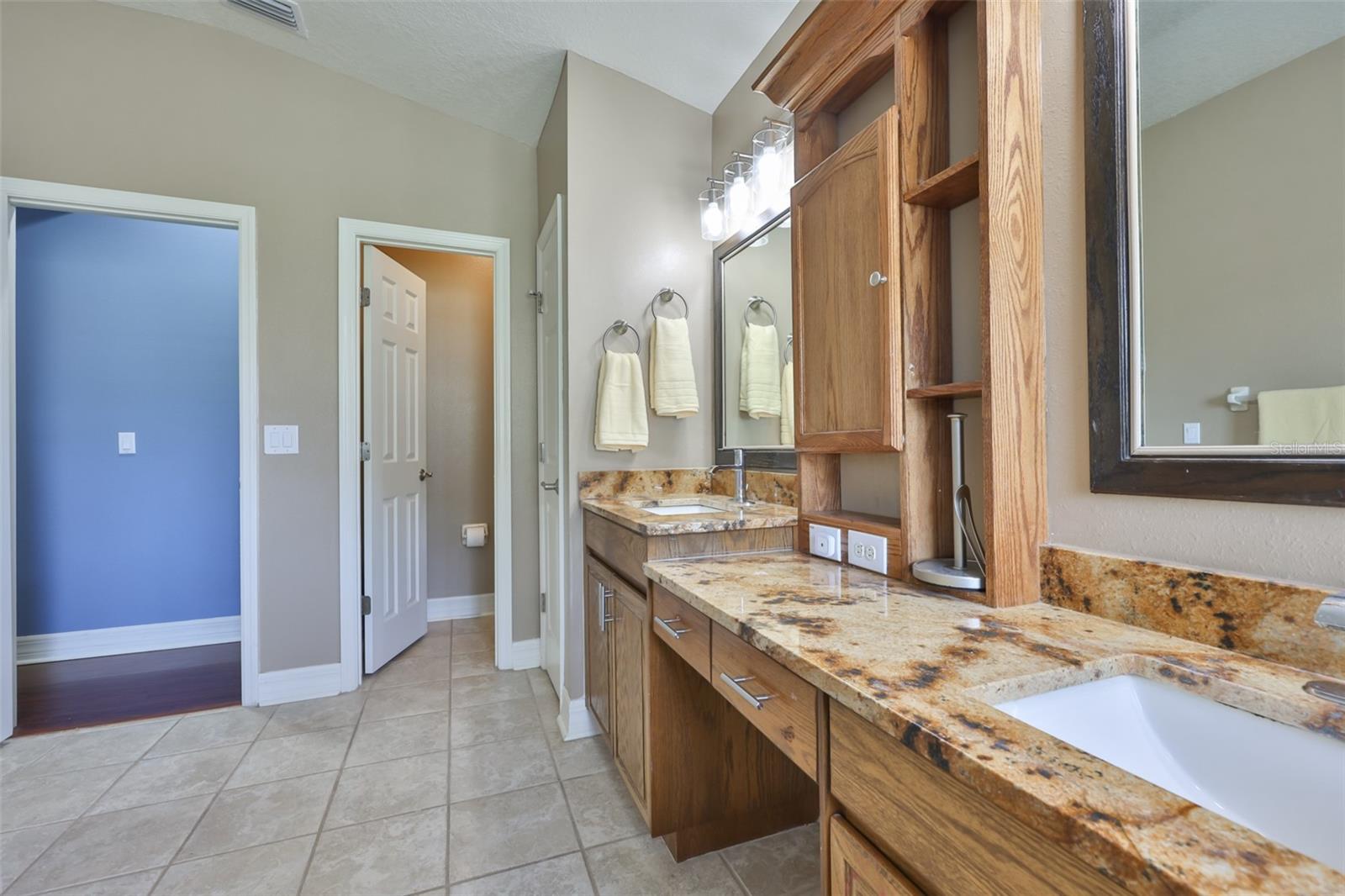 7318 GUILFORD PINE LN — photo 15